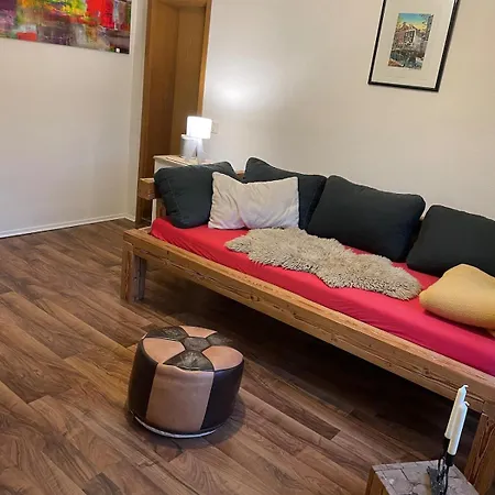 Ruhiges Haeuschen Am Wald Mit Kamin, Terrasse Hébergement de vacances