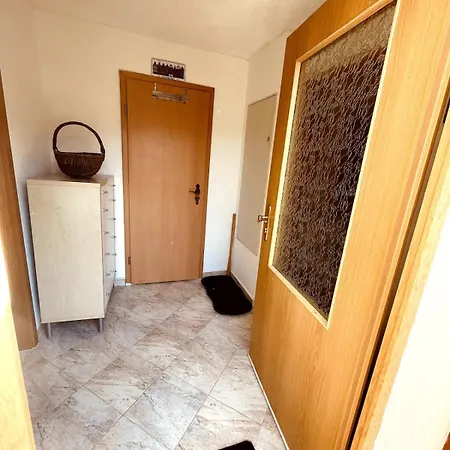 Ruhiges Haeuschen Am Wald Mit Kamin, Terrasse * Bucha (Burgenlandkreis)