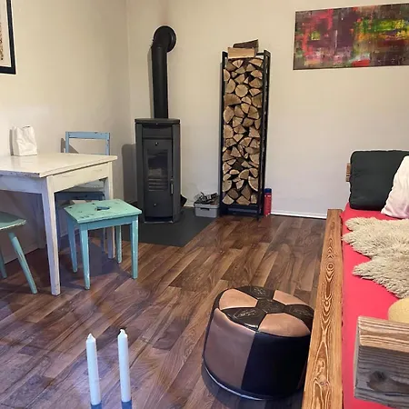 Ruhiges Haeuschen Am Wald Mit Kamin, Terrasse Hébergement de vacances Bucha (Burgenlandkreis)