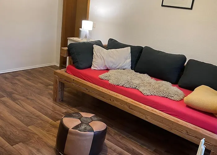 Ruhiges Haeuschen Am Wald Mit Kamin, Terrasse Дом отдыха