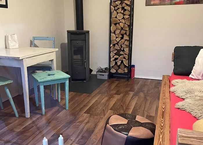 Ruhiges Haeuschen Am Wald Mit Kamin, Terrasse Дом отдыха Bucha (Burgenlandkreis)